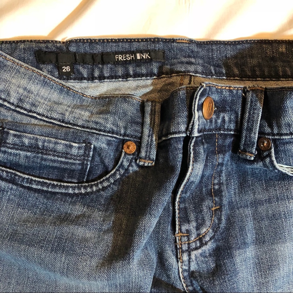 Fresh Ink Bootcut Jeans. Size 26 - Picture 2 of 6